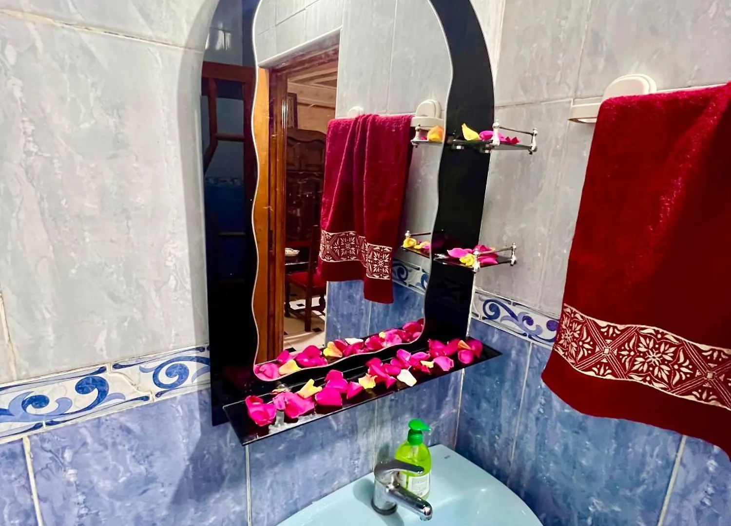 Red House Apartment Essaouira 0*,